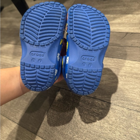Disney toddler Blue Crocs with Mickey Mouse - Picture 2 of 6